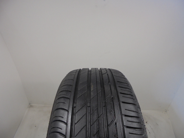 Bridgestone T001 pneumatiky