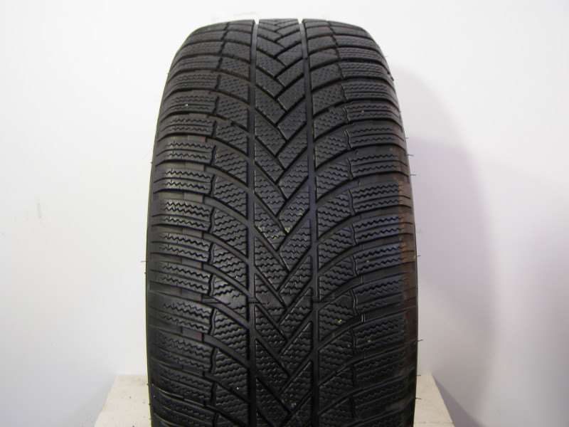 Bridgestone LM005 pneumatiky