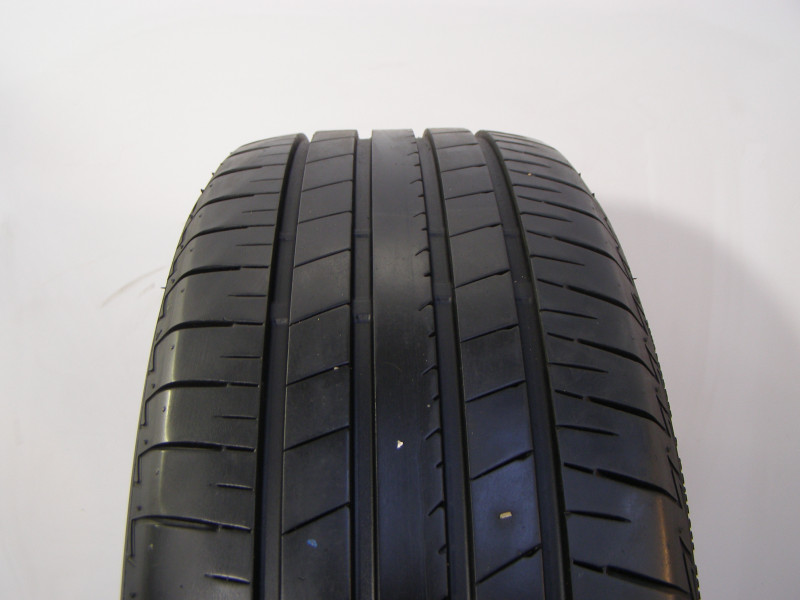 Bridgestone T005A pneumatiky