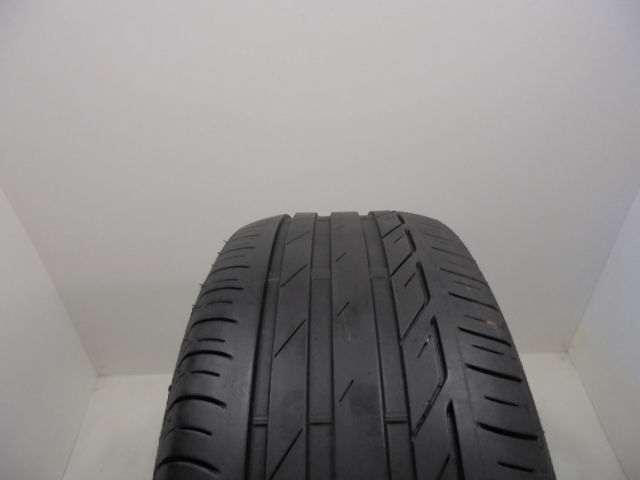 Bridgestone T001 pneumatiky