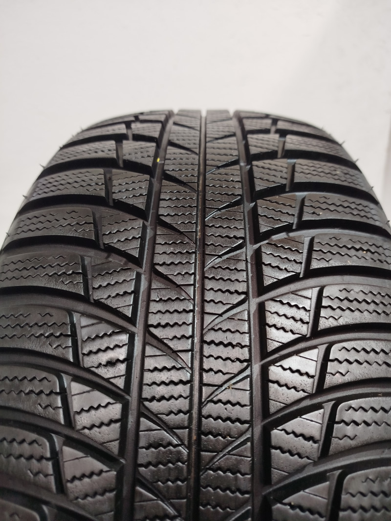Bridgestone LM001 pneumatiky