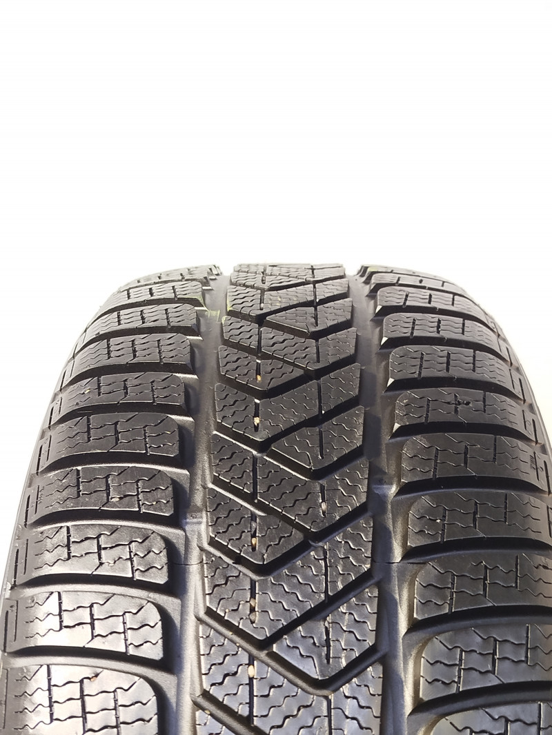 Pirelli Sottozero 3 pneumatiky