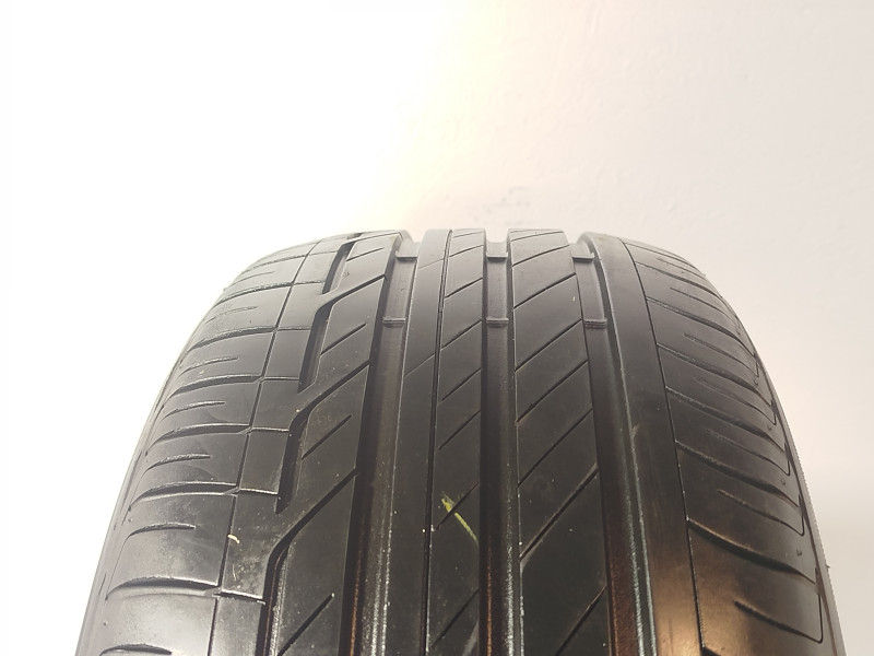 Bridgestone T001 pneumatiky