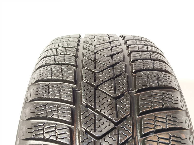 Pirelli Sottozero 3 pneumatiky