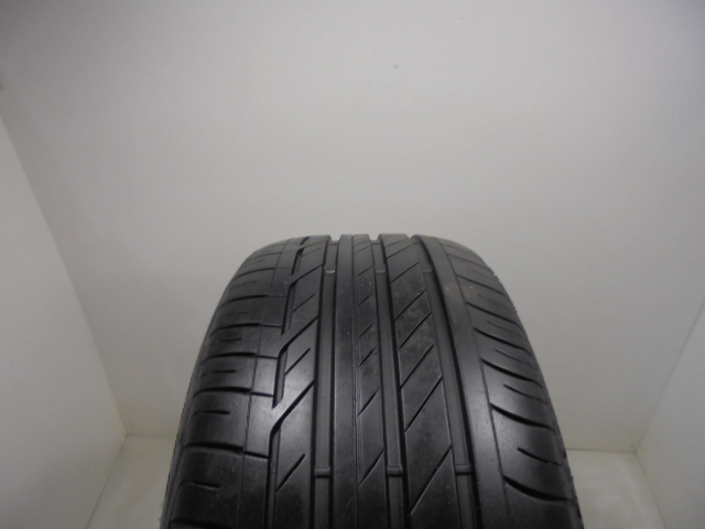 Bridgestone T001 pneumatiky
