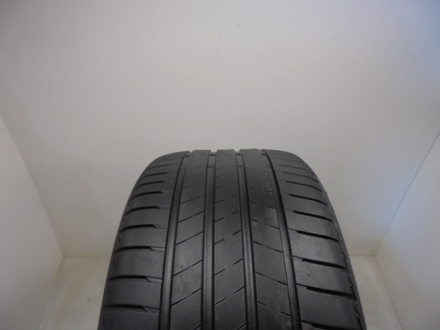 Bridgestone T005 pneumatiky
